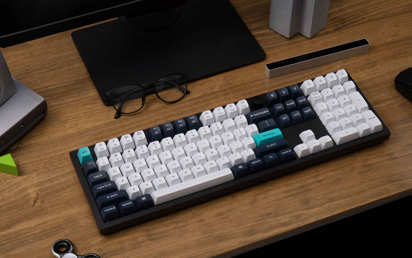 Keychron Q6 Max QMK/VIA Wireless Custom Mechanical Keyboard